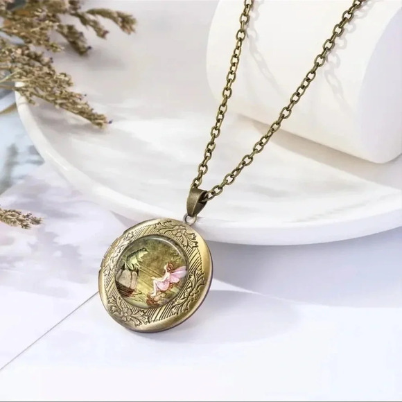 𝅺frog & Fairy Photo Locket Long Necklace. New - Picture 8 of 9